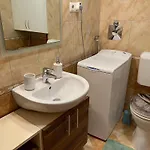 Csendes Békés Belvárosi Lakás, Nagy Terasszal Appartement Veszprém