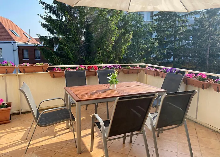Apartament Csendes Bekes Belvarosi Lakas, Nagy Terasszal *