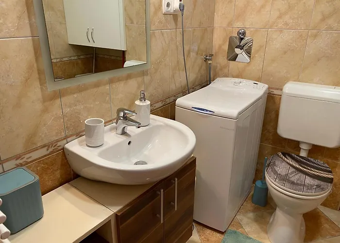 Csendes Bekes Belvarosi Lakas, Nagy Terasszal Apartament Veszprém